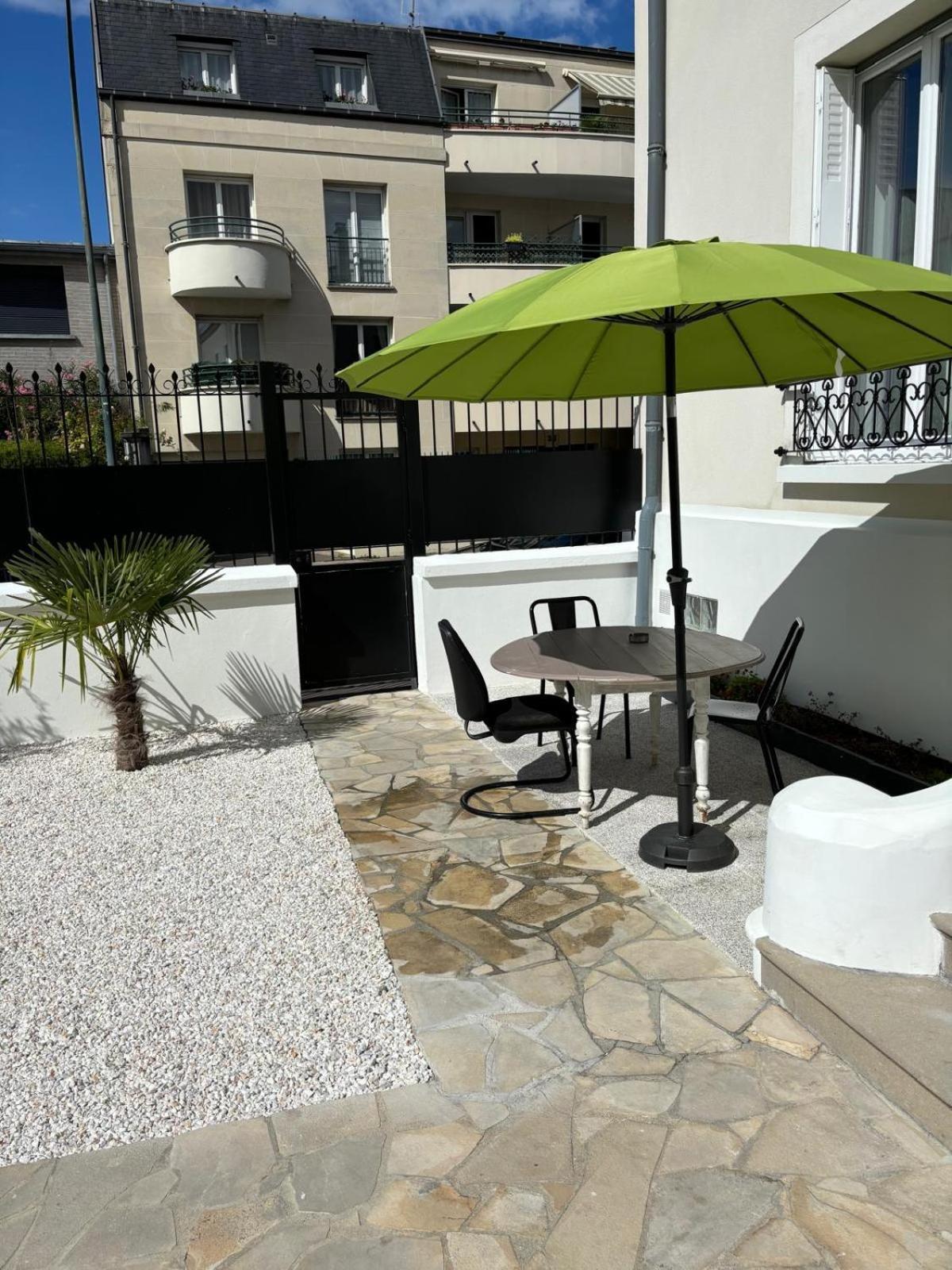 Appartement 2 Chambres Dans Une Belle Maison A Proximite De Paris Asnières Eksteriør billede